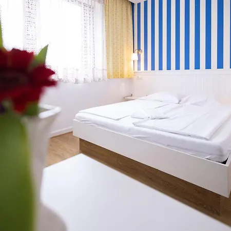Gasthof Pension Seerose Pörtschach am Wörthersee